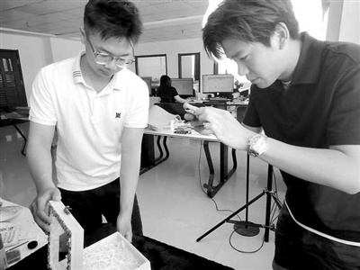 山东工商学院两学生校园创业年营业额破千万元 把别人眼里的“小生意”做到极致